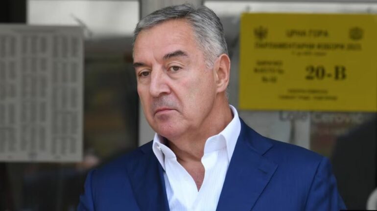 autoritetet-ne-malin-e-zi:-ish-presidenti-gjukanovic-si-ka-deklaruar-orat-qe-arrijne-vleren-e-rreth-200-mije-eurove