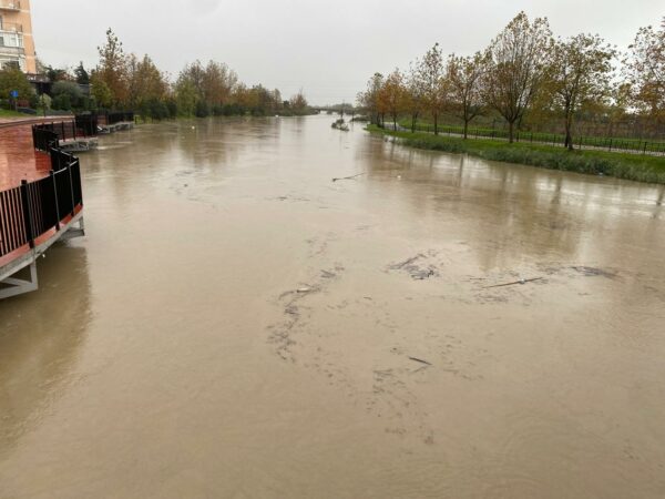 moti-i-keq/-niveli-i-ujit-ne-shtratin-e-lumit-drin-prane-kuotes-maksimale.