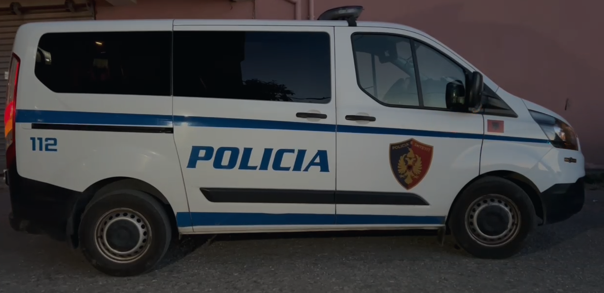 konflikti-nisi-ne-rrjetet-sociale/-durres,-15-vjecari-u-godit-kater-here-me-thike-nga-bashkemoshatari