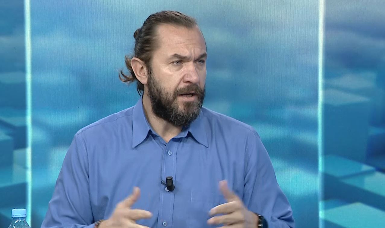 “70-vite-me-pare-vdekja-foshnjore-ishte-statistike”,-mjeku-per-“luften”-mes-bimeve-dhe-ilaceve:-duhet-nje-bashkepunim-mes-te-dyjave.-ja-kur-perdoret-secila