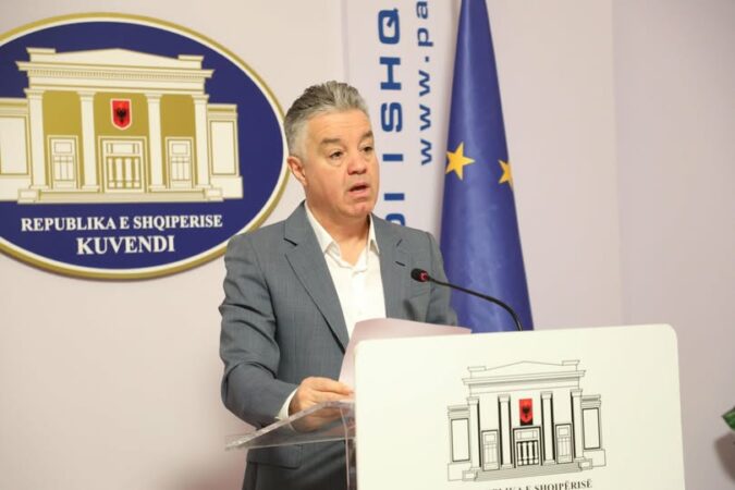 demet-nga-permbytjet/-bozdo-thirrje-qeverise:-demshperbleni-banoret-e-prekur,-shpallni-gjendjen-e-jashtezakonshme!