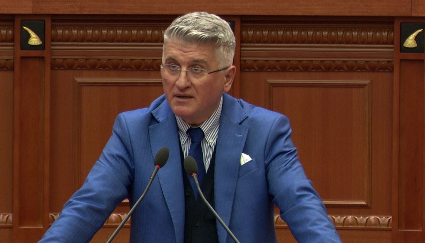 video/-“privilegje-per-nje-grusht-biznesmenesh-te-pushtetit”,-gjekmarkaj:-buxheti-i-2026,-braktisje-per-veriun.-asnje-investim,-vetem-fjale