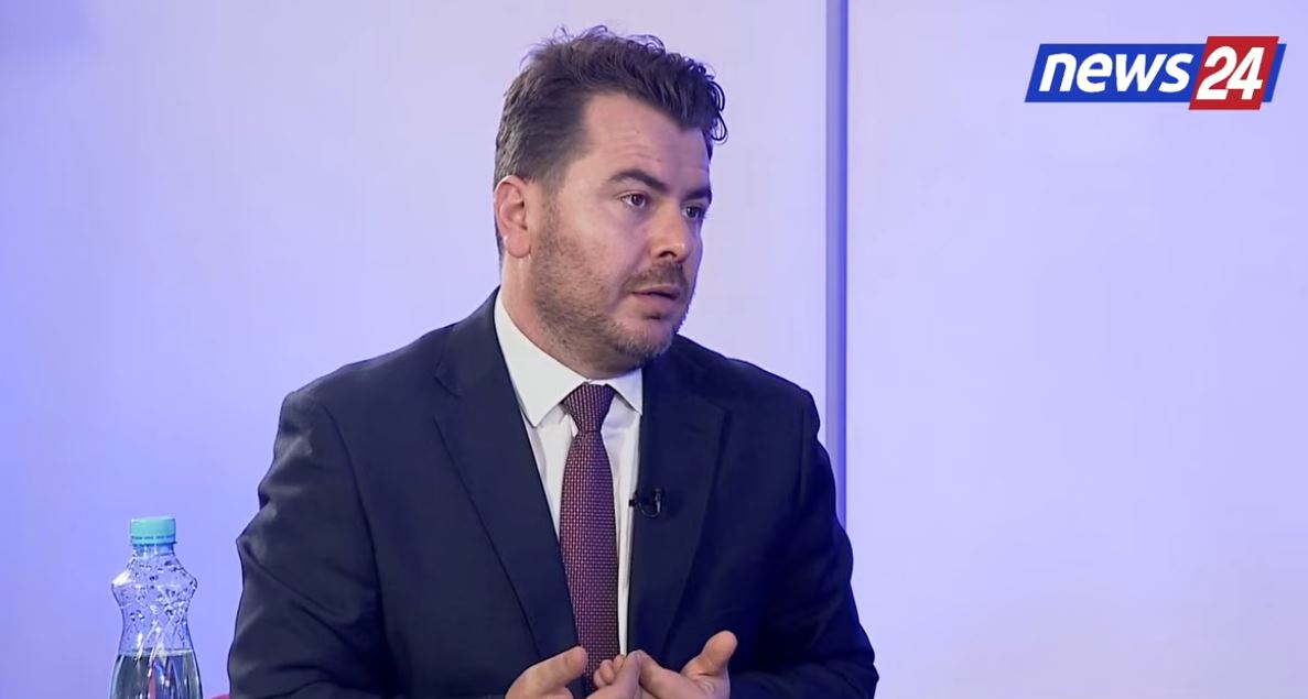 pd-ps-bashk-pr-ndryshimin-e-kushtetuts-dhe-prekjen-e-spak,-kapri:-si-mund-t-bashkpunosh-me-kundrshtarin-politik-pr-t-sulmuar-partit-e-reja-opozitare?