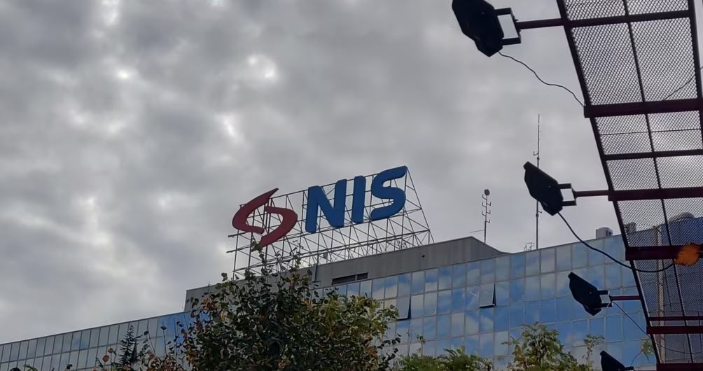 ruset-pajtohen-per-shitjen-e-aksioneve-te-tyre-ne-nis