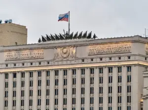 video/-shba,-dy-anetare-te-gardes-kombetare-qellohen-me-arme,-ngjarja-prane-shtepise-se-bardhe