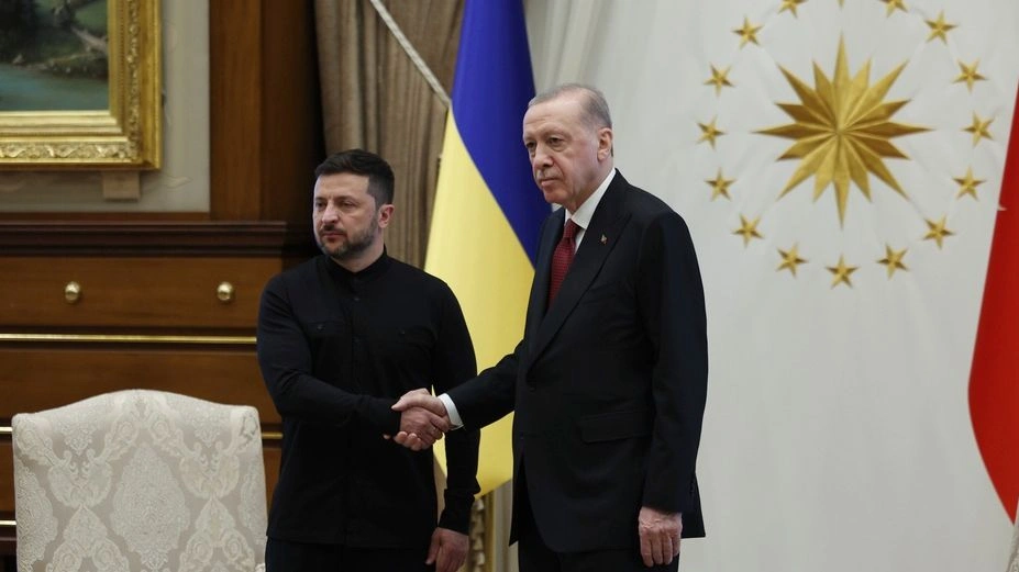 lufta-ne-ukraine,-erdogan-pret-zelenskin-ne-ankara:-te-gatshem-te-diskutojme-me-rusine-per-paqe-te-drejte-e-te-qendrueshme