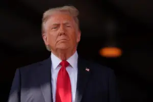 dy-ushtare-te-gardes-kombetare-u-qelluan-me-arme/-reagon-trump:-autori-do-te-marre-denimin-e-merituar