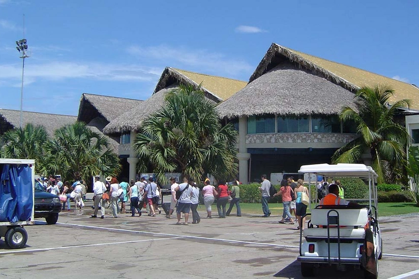 shba-te-perdorin-aeroportet-dominikane-per-te-luftuar-kontrabanden-e-droges