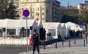 ish-pjesetare-te-formacioneve-paraushtarake-dhe-vrases-te-denuar,-rel:-biografite-kriminale-ne-vijen-mbrojtese-te-pushtetit-ne-serbi