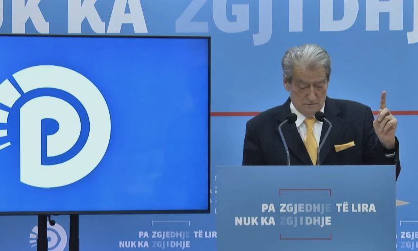 “rama-dhe-balluku-iu-versulen-kushtetueses”,-berisha:-duan-te-shfuqizojne-masat-e-sigurise-ndaj-belindes,-qe-te-mbulojne-vjedhjet-e-tyre