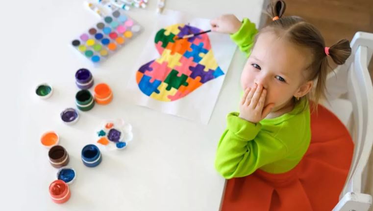 a-mund-ta-shkaktoje-mikrobioma-e-zorreve-autizmin?-ja-cfare-tregojne-studimet-e-reja