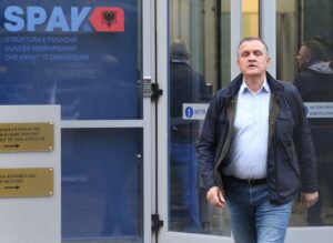 “nuk-jam-njohur-me-aktet-e-dosjes!”,-gjkko-shtyn-gjyqin-per-ish-ministrin-beqaj