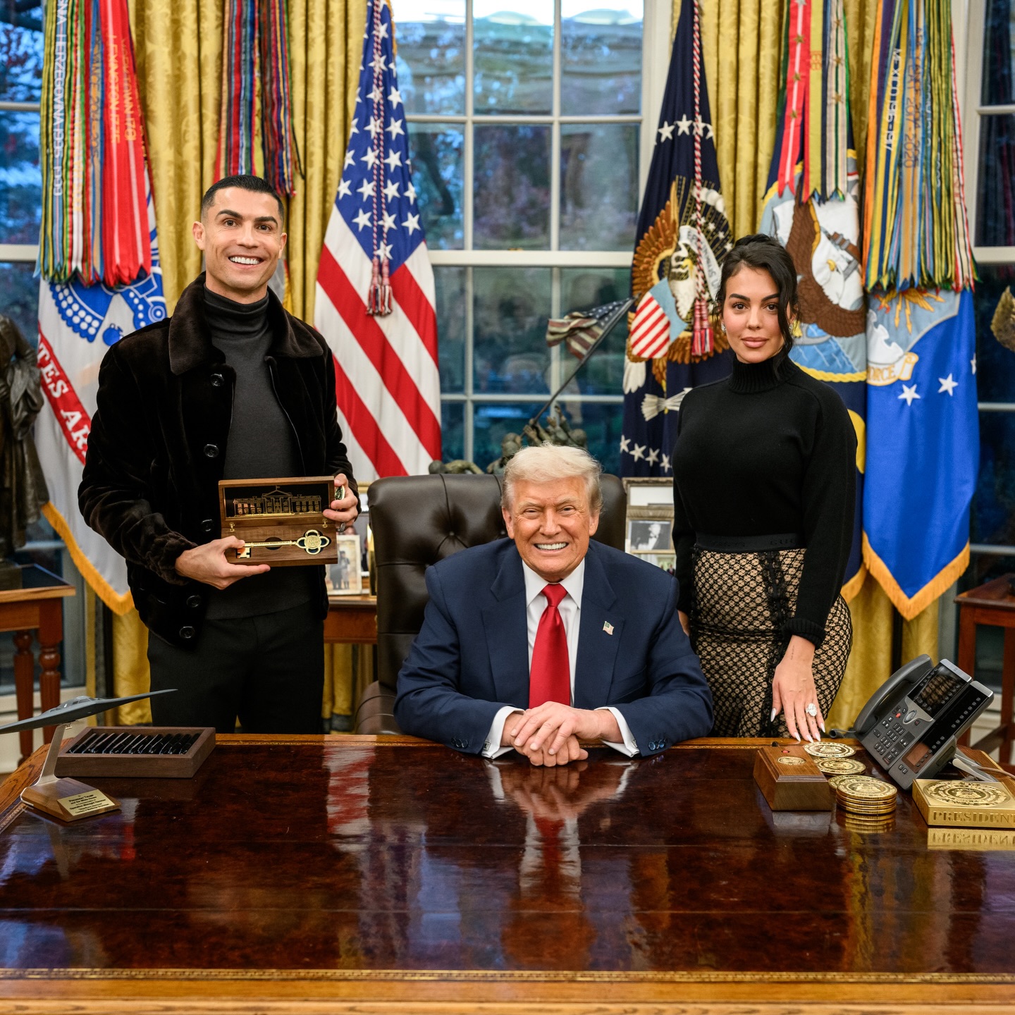 foto/-takim-ne-zyren-ovale,-ronaldo-publikon-fotot,-falenderon-trump