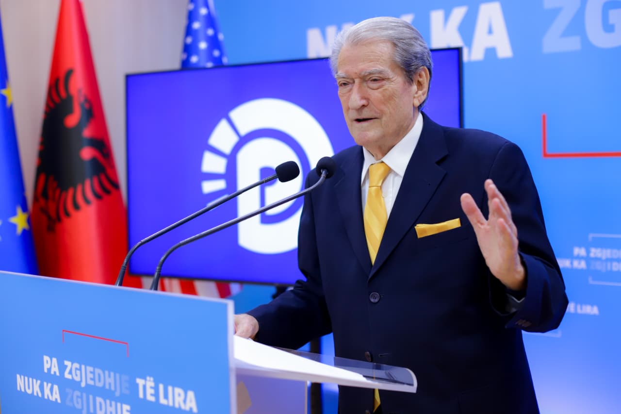 “kane-treguar-cdo-gje-te-mbrapshte-me-mesazhe”,-berisha:-rama,-lubi-balluku-dhe-drejtoret-e-rrugeve-vepruan-si-organizate-kriminale!-do-sjell-fakte