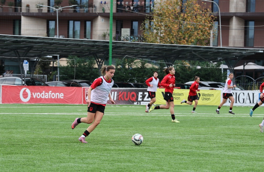 fshf-gjen-zgjidhje,-kombetarja-e-vajzave-udheton-drejt-stambollit