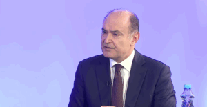 “meta-ne-gjendje-pozitive,-eshte-i-karikuar”,-haxhinasto:-ndjek-zhvillimet-politike-nga-qelia,-na-drejton-nga-atje