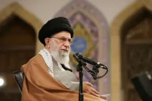 khamenei:-shba-te-deshtuan-te-kene-sukses-ne-luften-12-ditore