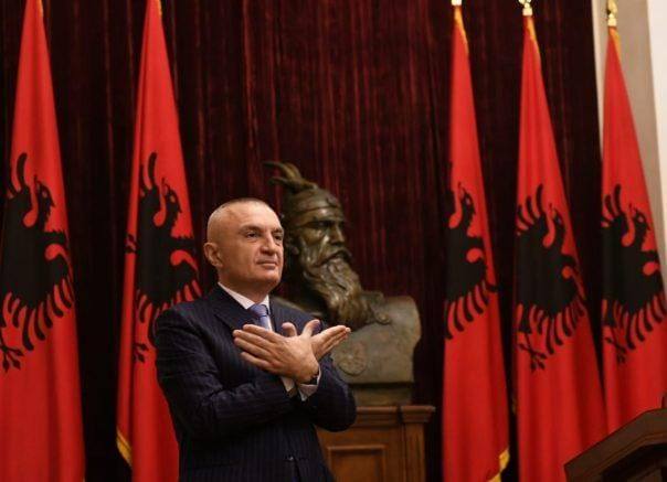 sot-dita-e-pavaresise,-meta:-patriotizmi-dhe-gjaku-i-derdhur-per-flamurin-kombetar-te-mbeten-pishtari-yne-i-perhershem