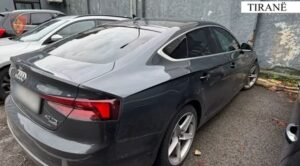 trafikonin-automjete-te-vjedhura-drejt-shqiperise,-sekuestrohen-dy-makinat-me-vlere-mbi-100-mije-euro-ne-tirane