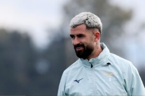 hysaj-jashte-listes,-mbrojtesi-kuqezi-i-destinuar-te-largohet-nga-lazio-ne-janar