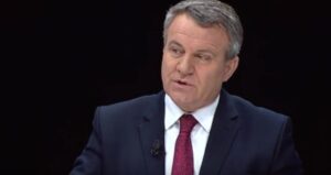 balluku-e-pezulluar-nga-detyra,-malaj:-ps-eshte-ne-momentin-per-te-reflektuar,-korrupsioni-lulezon-kur-deputetet-i-sherbejne-verberisht-liderit