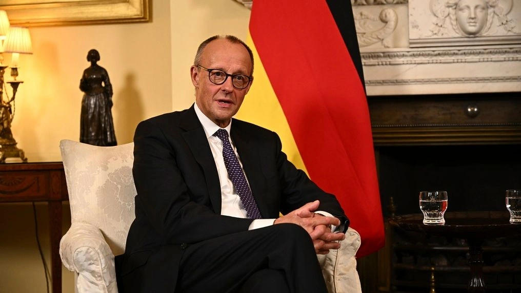 merz-kritika-ndaj-kryeministrit-hungarez:-orban-po-shkon-ne-moske-pa-mandat-nga-be