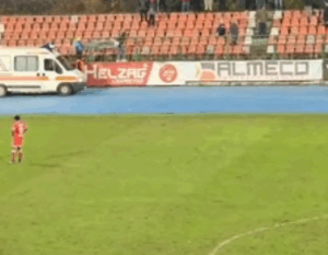 video/-nderpritet-ndeshja-skenderbeu-lushnja-ne-minuten-e-81’,-tifozi-korcar-ne-gjendje-te-renduar-shendetesore