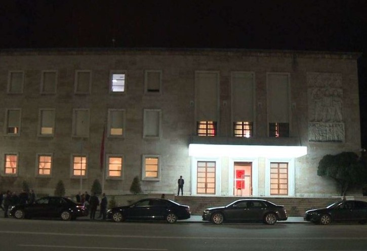 gjkko-pezulloi-ballukun/-anulohet-mbledhja-e-qeverise-e-planifikuar-per-te-premten