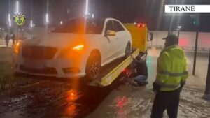 kryenin-manovra-te-gabuara/-tirane,-gjobe-tre-drejtuesve,-bllokohen-automjetet