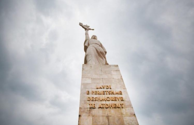 sot-29-nentori/-shqiptaret-festojne-81-vjetorin-e-clirimit