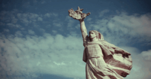 shqiperia-perkujton-81-vjetorin-e-clirimit