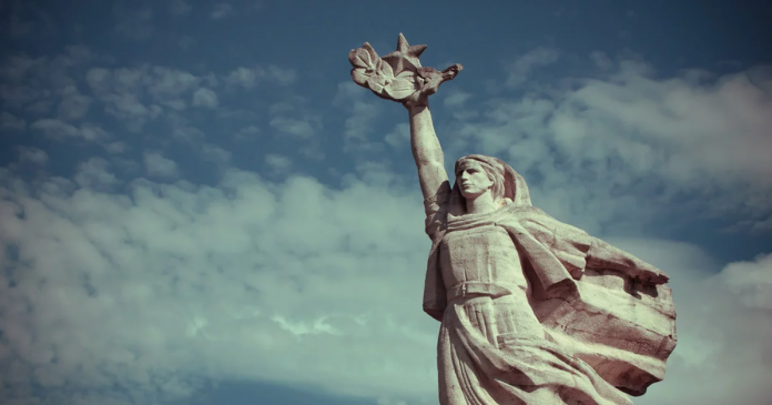 shqiperia-perkujton-81-vjetorin-e-clirimit