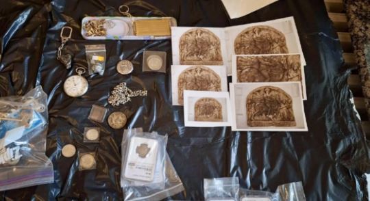 grabiten-mijera-artefakte!-shperbehet-rrjeti-kriminal-nderkombetar,-dhjetera-te-arrestuar-nga-‘eurojust’.-kontrolle-edhe-ne-shqiperi