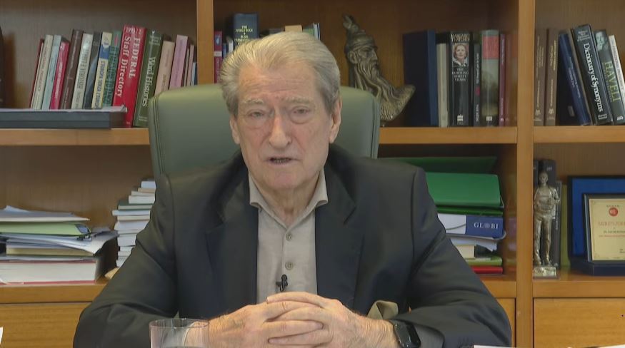 jo-vetem-perpara-kryeministrise,-berisha-zbulon-protesten-e-radhes:-kete-jave-nisim…