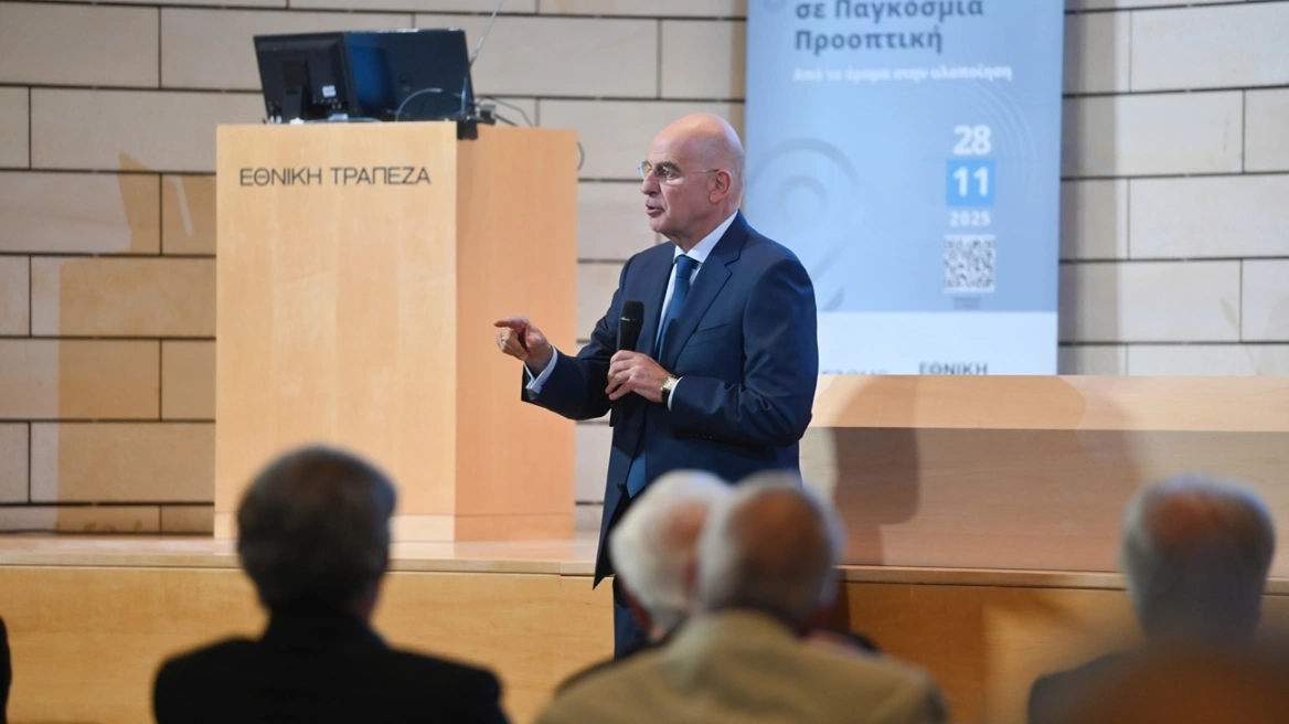 “dronet-kane-zevendesuar-sot-armet”,-nikos-dendias:-egjeu-nuk-mund-te-mbrohet-vetem-me-flote,-por…