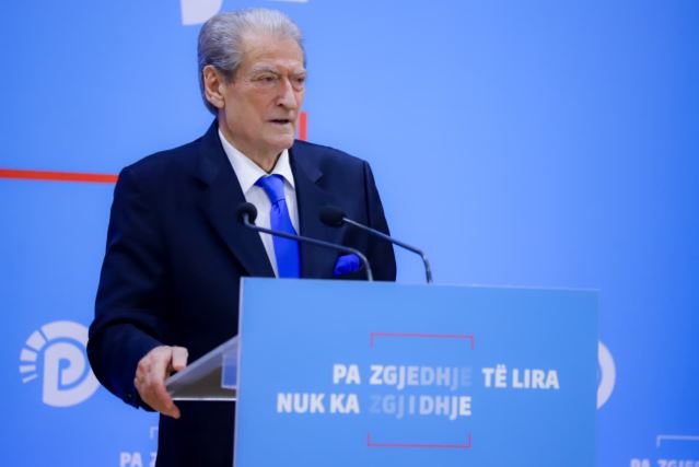 deklaratat-per-ballukun,-berisha:-rama-i-tmerruar-nga-sms-te-e-lubise-per-tunelin!-belinda-u-be-kurban