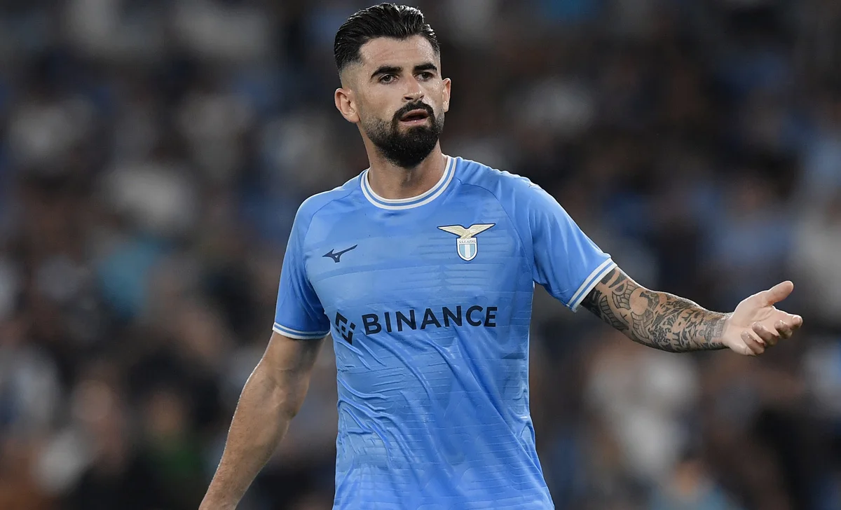 hysajt-i-tregohet-porta/-mbrojtesi-kuqezi-mund-te-largohet-kete-sezon-nga-lazio