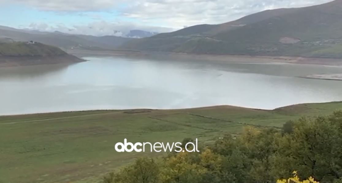 shirat-mbushen-fierzen/-niveli-i-ujit-ne-liqen-rritet-11-metra-ne-10-dite