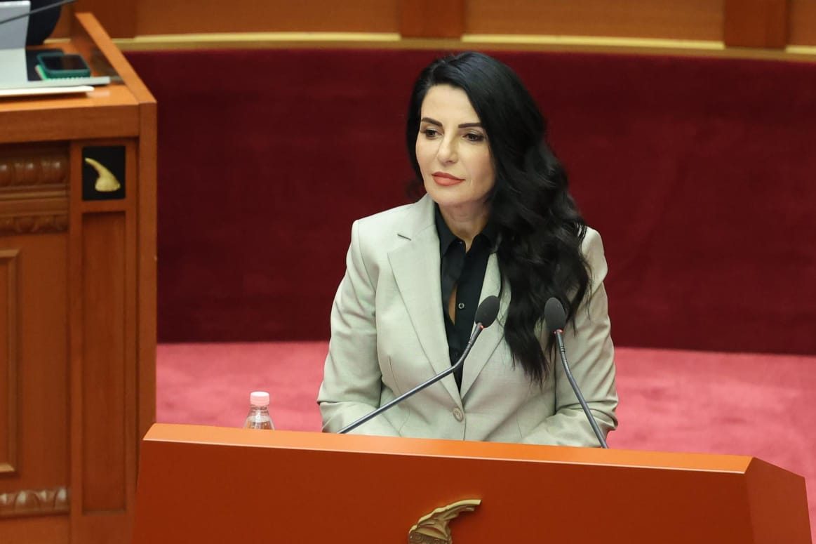 balluku,-qeveria-dergon-ne-kushtetuese-ankimimin-per-pezullimin-e-zv.kryeministres