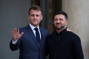 zelensky-te-henen-ne-paris,-diskuton-me-macron-per-planin-e-paqes-te-propozuar-nga-shba