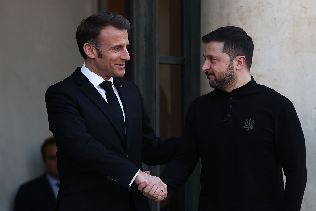 diskutimet-ne-gjeneve-dhe-plani-i-paqes-ne-ukrainen,-macron-pret-zelenskyn-te-henen-ne-paris