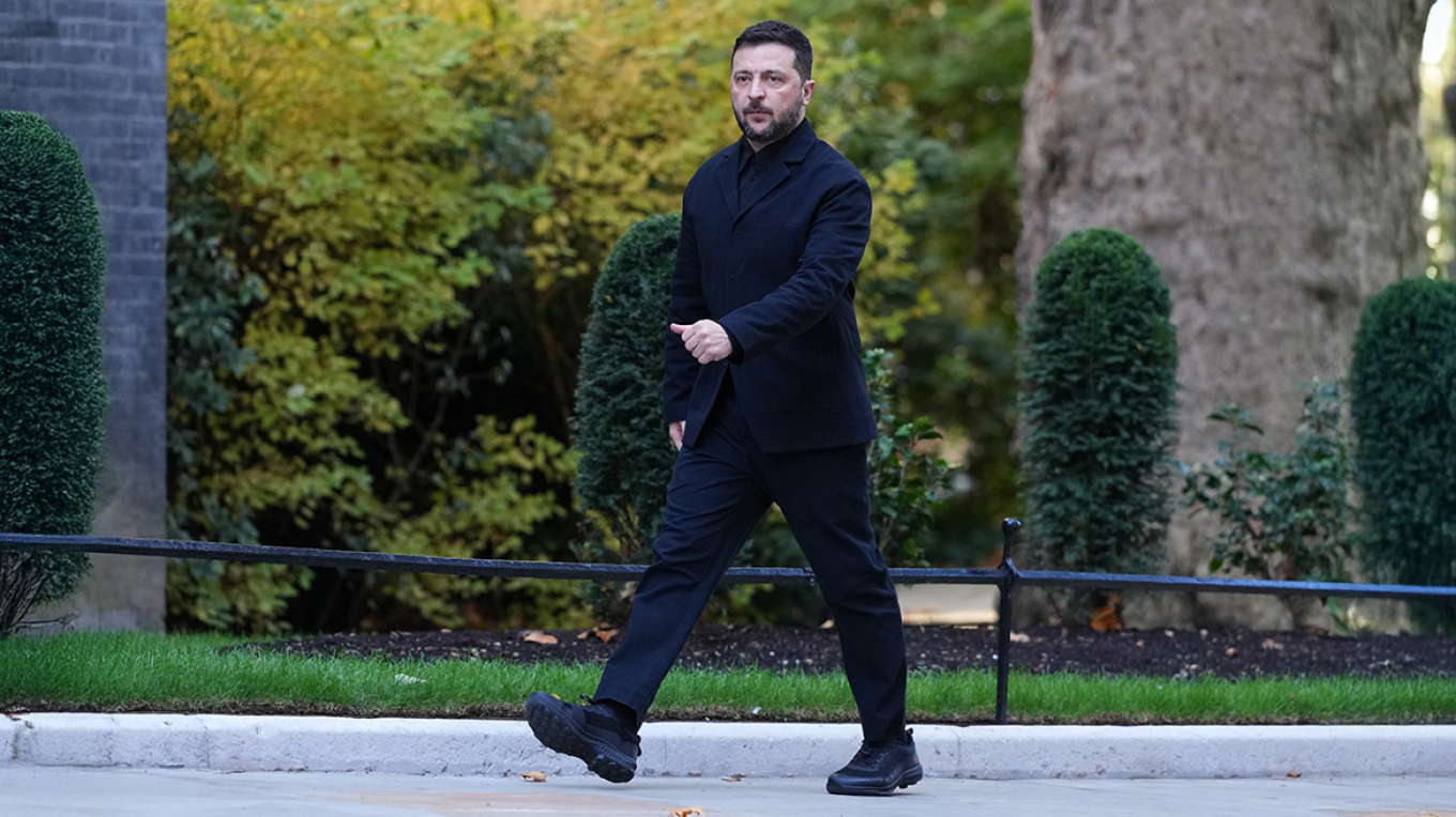 zelensky-ne-mes-te-konflikteve,-presioni-mbytes-nga-trump,-goditja-ruse-ne-front-dhe-ultimatumi-6-ditor