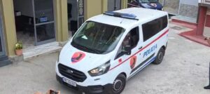 shperthim-me-lene-plasese-ne-porten-e-nje-banese/-vlore,-raportohet-vetem-per-deme-materiale