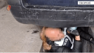 transportoi-me-varke-drejt-tropojes-droge-e-municione-luftarake,-arrestohet-29-vjecari