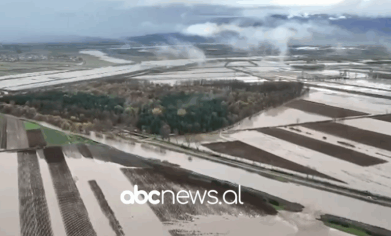 pamje-me-dron/-reshjet-e-dendura-te-shiut-shkaktojne-permbytje-ne-maliq