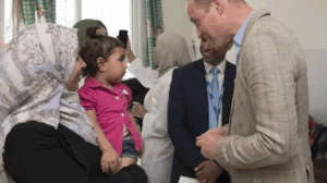 princi-william-viziton-femijet-palestineze-qe-po-trajtohen-ne-mbreterine-e-bashkuar