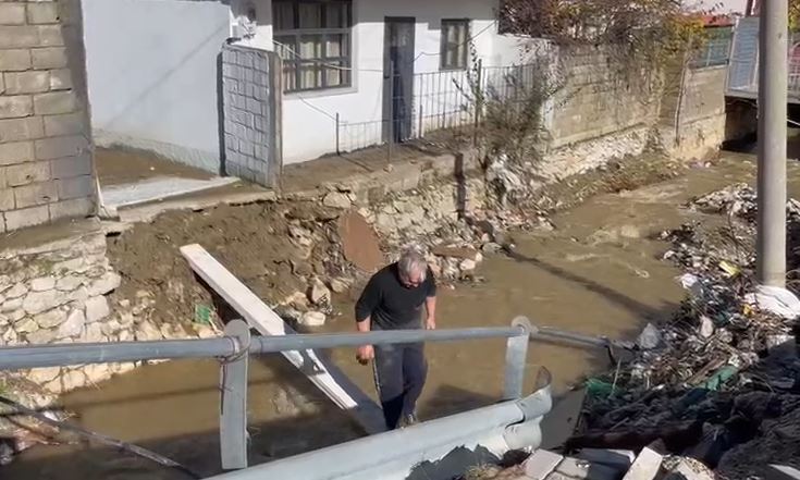 reshjet-intensive-“pushtojne”-qarkun-e-korces/-pogradeci-e-maliqi-bashkite-me-te-goditura,-demtohen-dhjetera-banesa