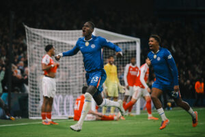 video/-barazim-ne-supersfiden-e-premier-league,-chelsea-i-merr-barazim-arsenalit-me-nje-lojtar-me-pak