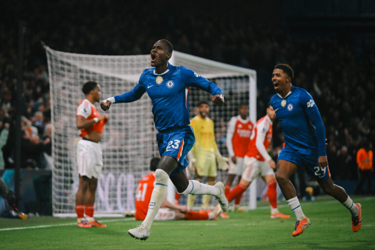 video/-barazim-ne-supersfiden-e-premier-league,-chelsea-i-merr-barazim-arsenalit-me-nje-lojtar-me-pak