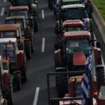 protesta-per-subvencionet-e-be/-fermeret-greke-perplasen-me-policine